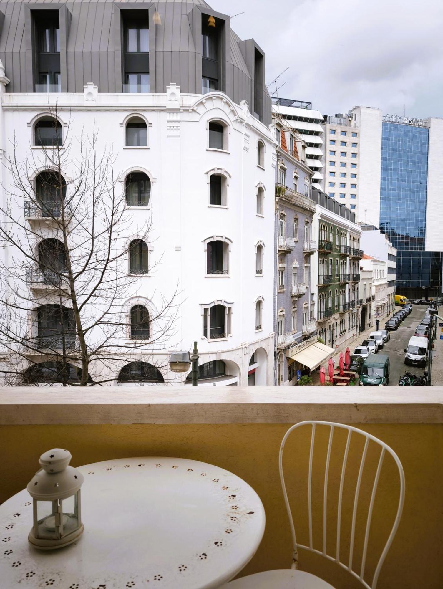 Ey Lisbon Guesthouse Exteriör bild