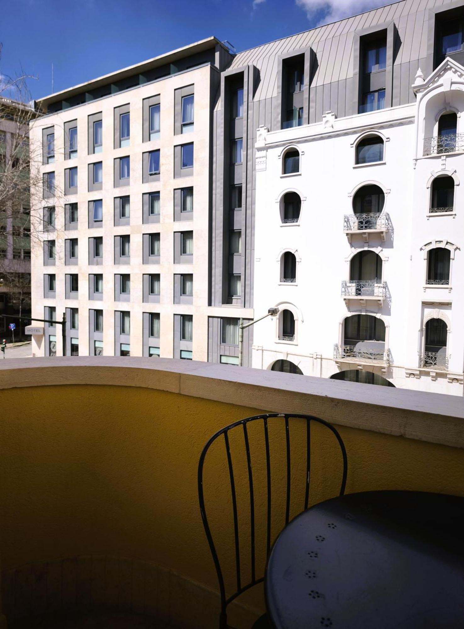 Ey Lisbon Guesthouse Exteriör bild